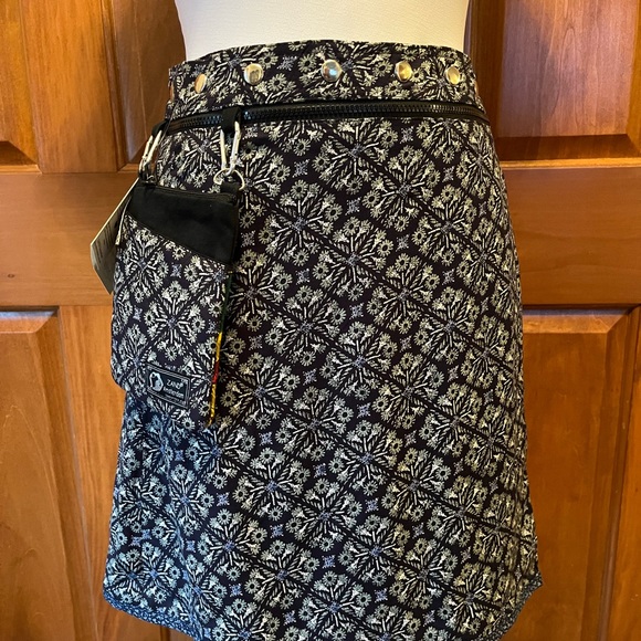 NWT Zand Amsterdam Reversible Wrap Skirt - Picture 2 of 3